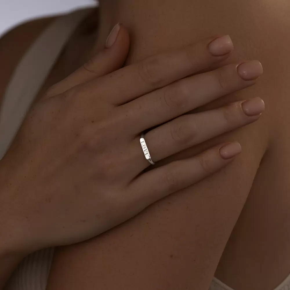 Кольцо 94013362 серебро LOVE